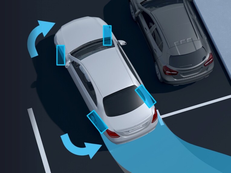 Układ kierowania osią tylną z dużym kątem skrętu na wyświetlaczu Twojego Mercedes-Benz.