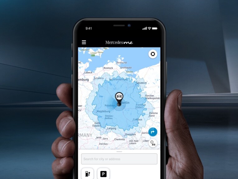 Na smartfonie otwarta jest funkcja Remote & Usługi nawigacyjne.