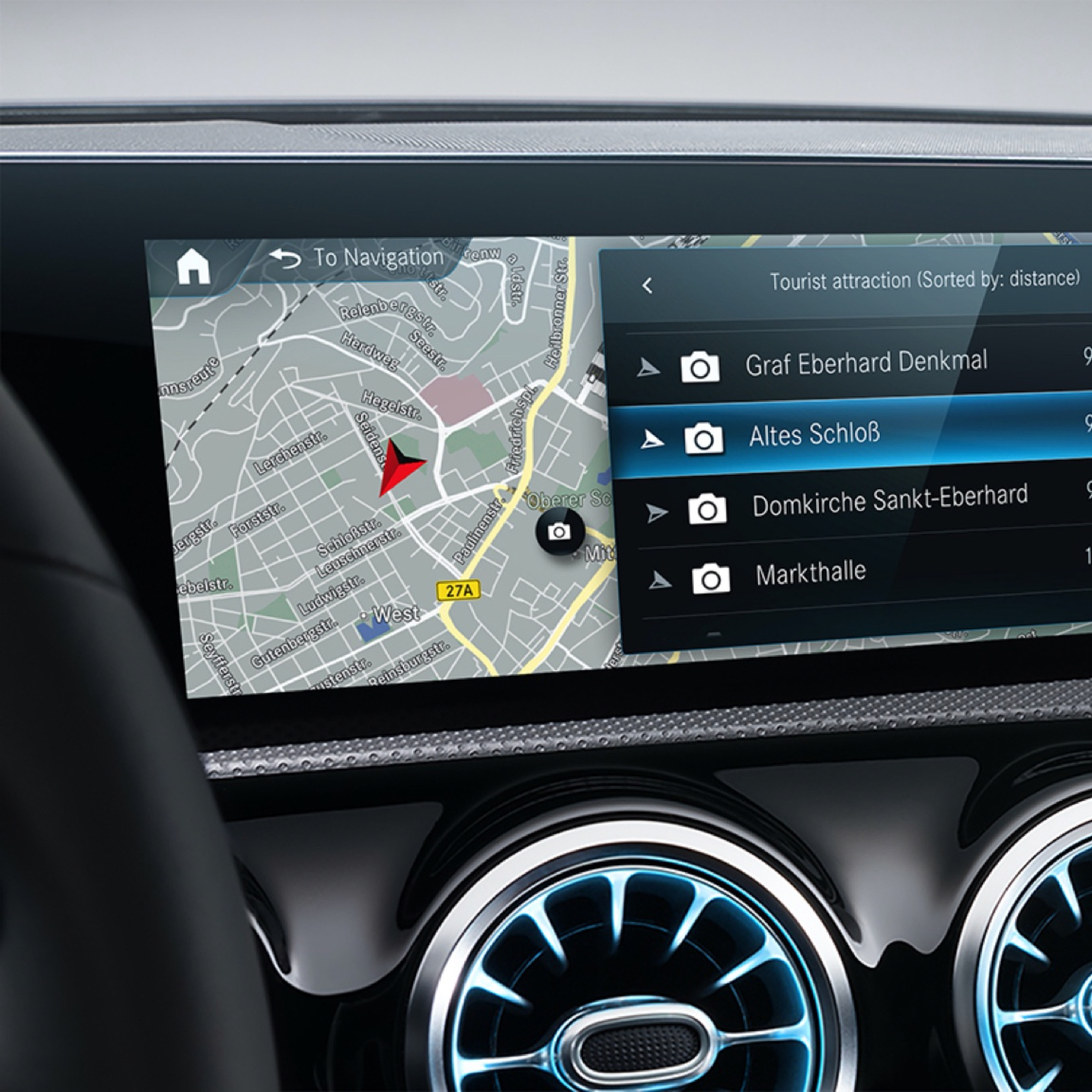 Wyszukiwanie lokalne| Nawigacja | Mercedes-Benz Wyszukiwanie lokalne wyświetla najlepszą dla kierowcy trasę dzięki Cyfrowym dodatkom „Nawigacja”.