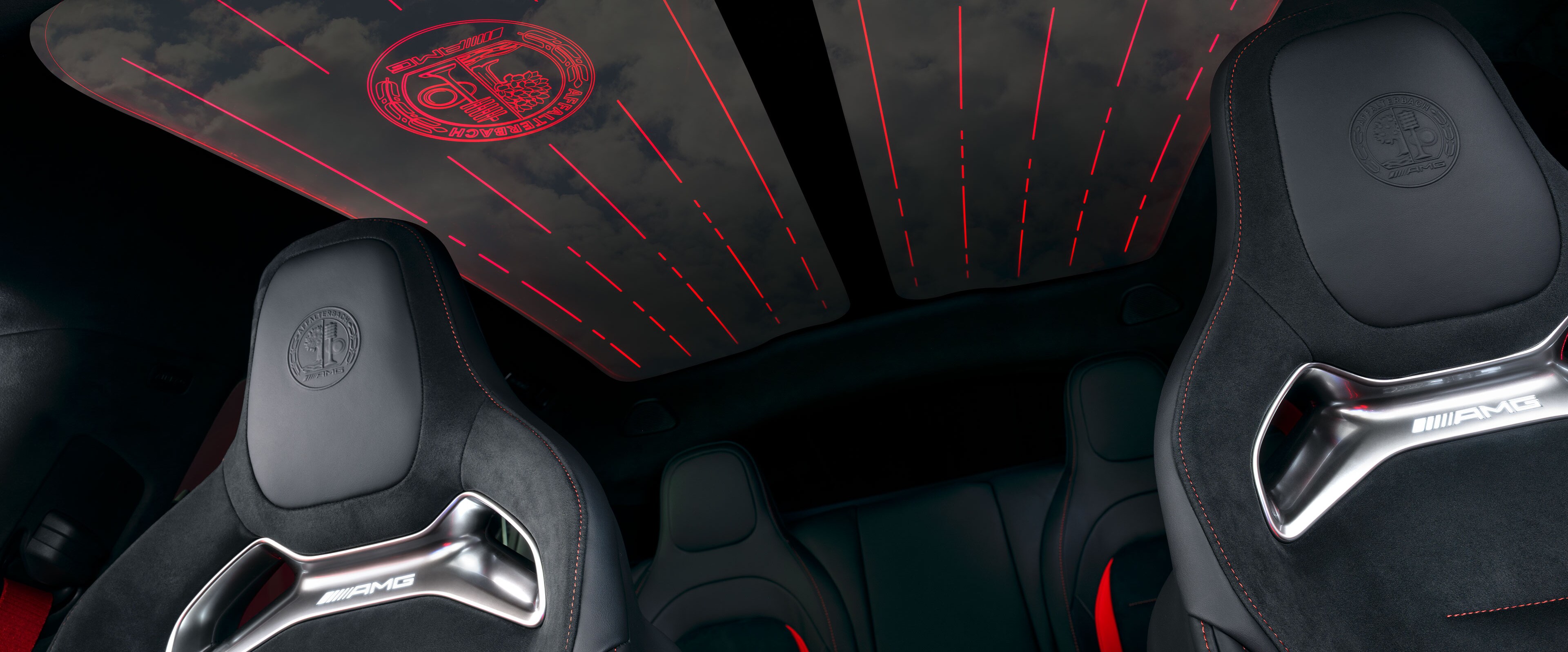 Wnętrze nowego 4-drzwiowego Mercedes-AMG GT Coupé 