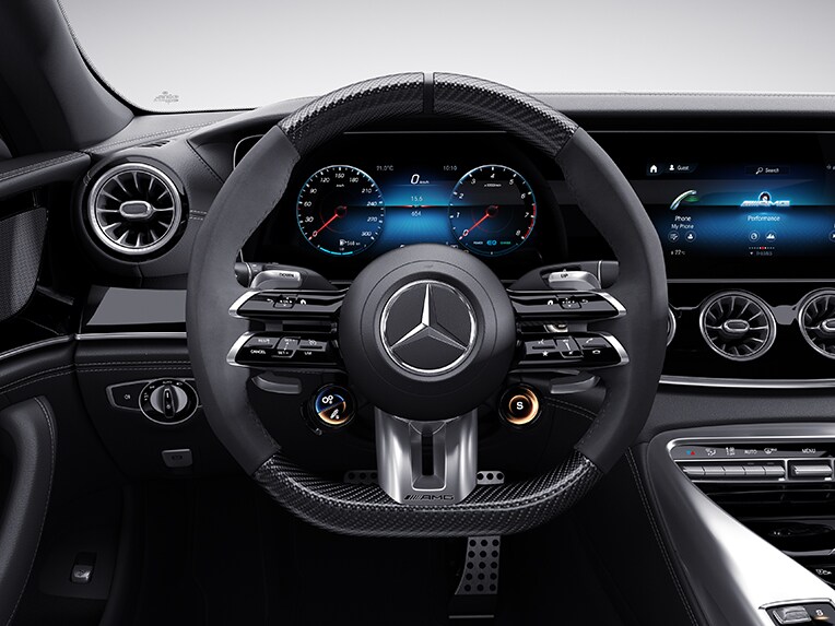 Kierownica AMG Performance w modelu Mercedes-AMG GT 4-drzwiowe Coupé.