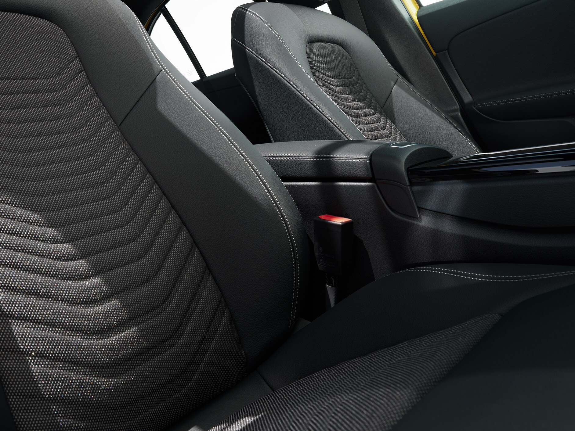 Fotele komfortowe kompaktowej limuzyny Klasy A od Mercedes-Benz.