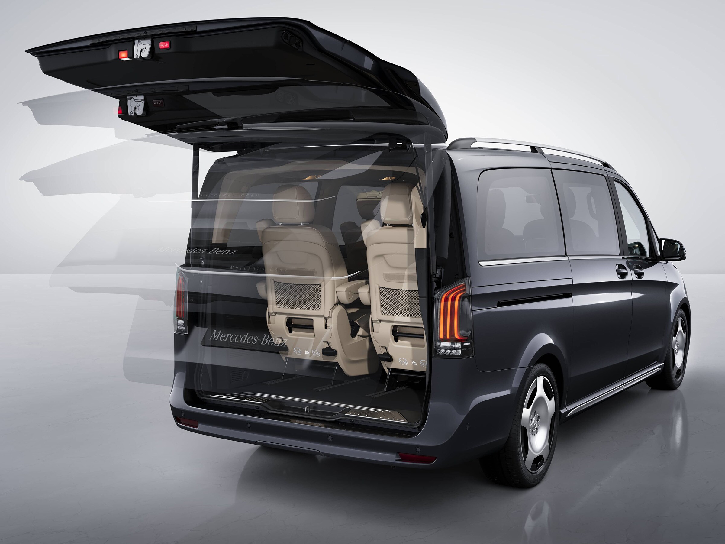 Mercedes-Benz Marco Polo HORIZON z klapą tylną EASY-PACK i elastycznym dostępem do przestrzeni ładunkowej.