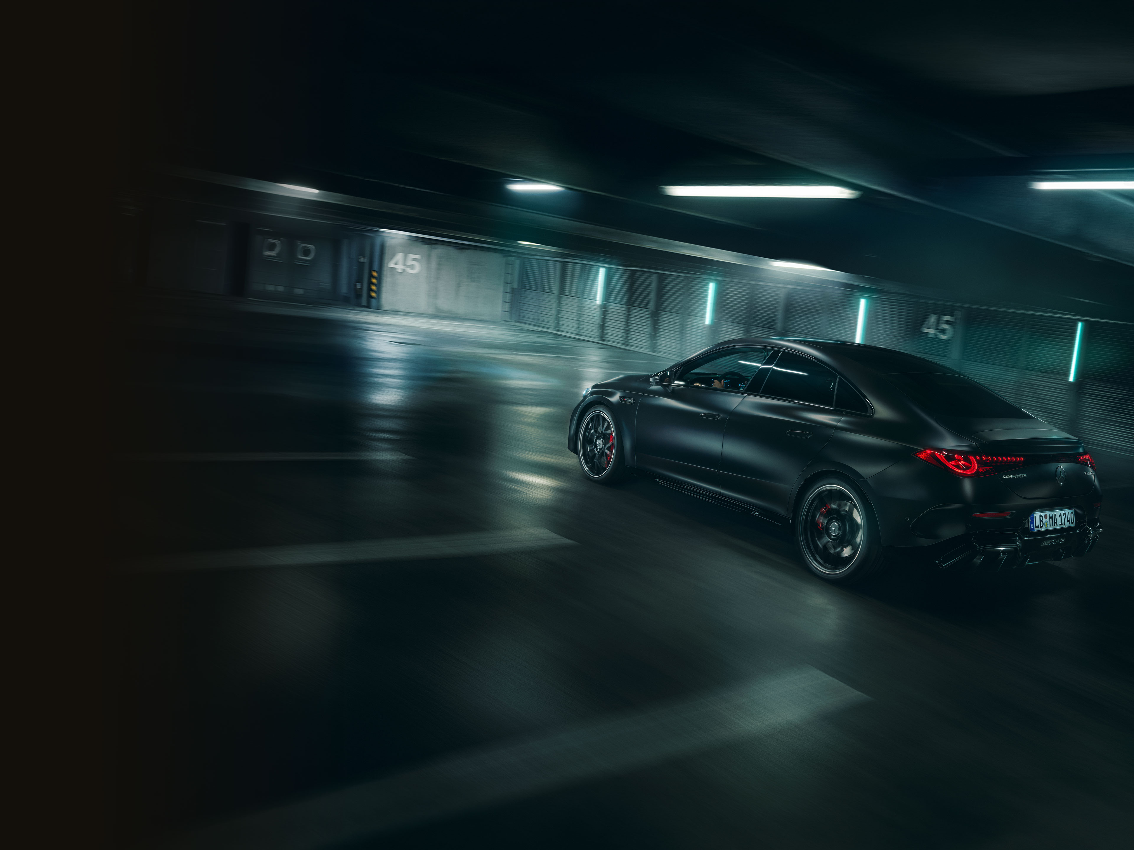 Osiągi | CLA | Mercedes-AMG Osiągi całkowicie nowego Mercedes-AMG CLA 45 4MATIC+ electric.