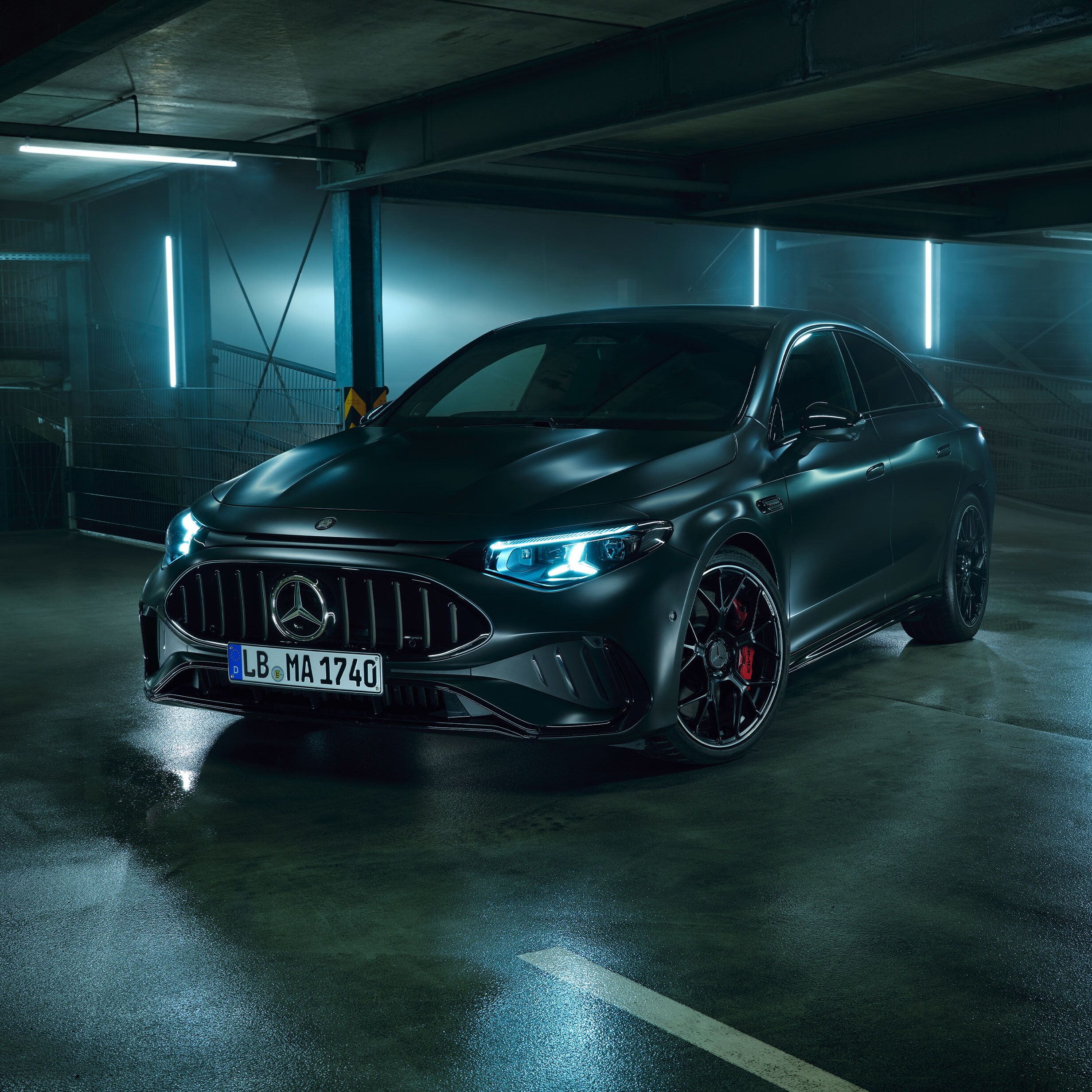 Nowy Mercedes-AMG CLA 45 4MATIC+ electric.
