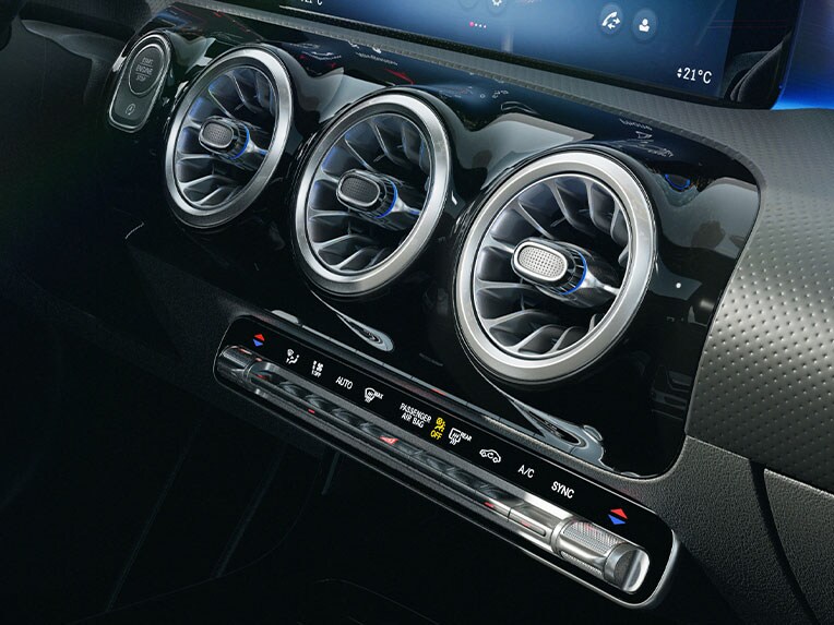 Automatyczna klimatyzacja THERMOTRONIC w nowym Mercedesie-Benz CLA Shooting Brake.