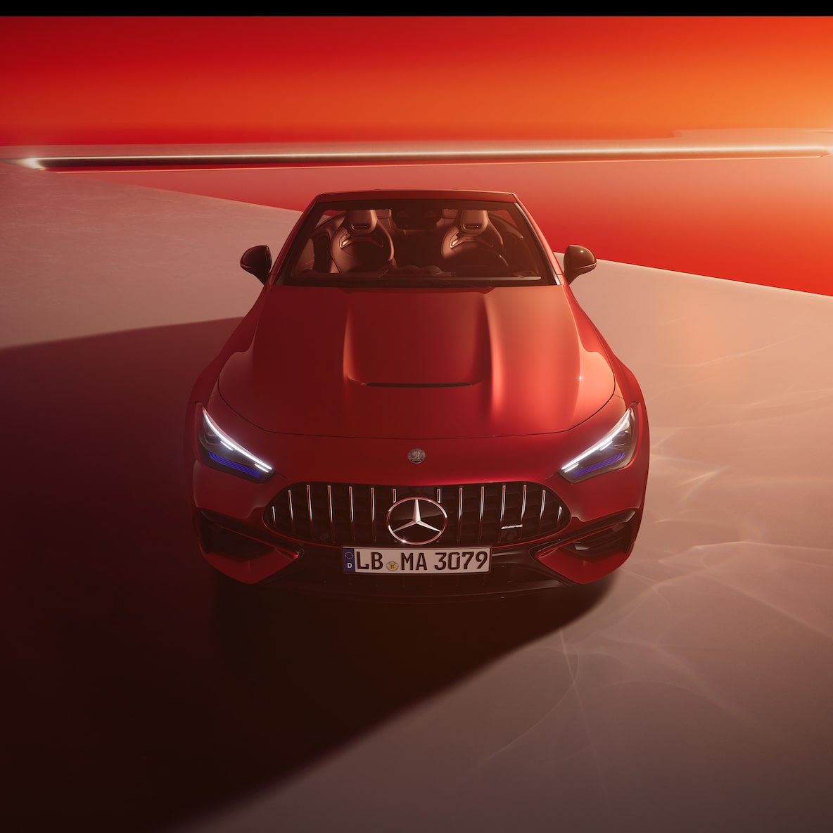 Mercedes-AMG CLE 53 4MATIC+ Kabriolet w widoku z przodu.