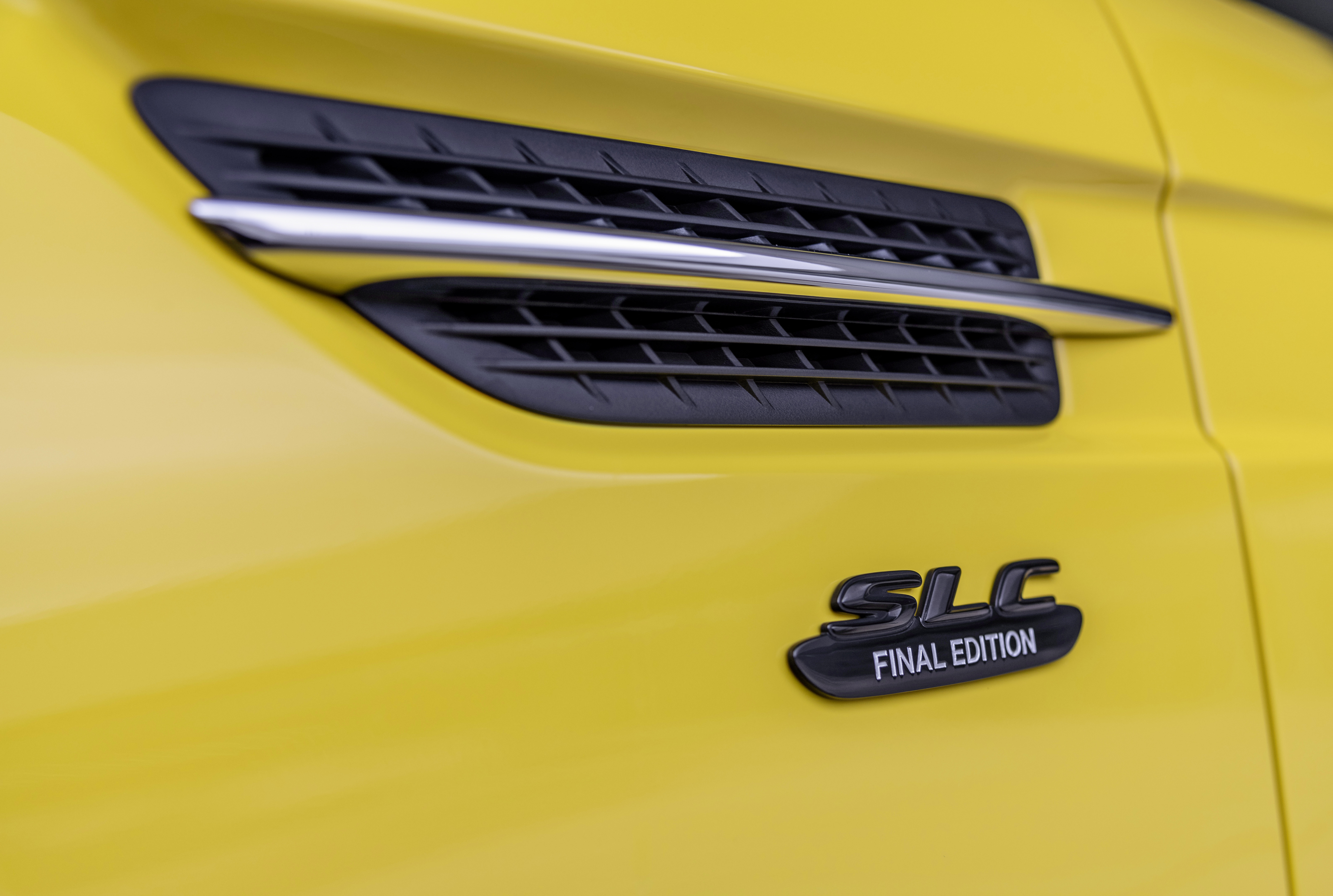 Historyczny żółty SLC Final Edition SLC Final Edition in Sun Yellow