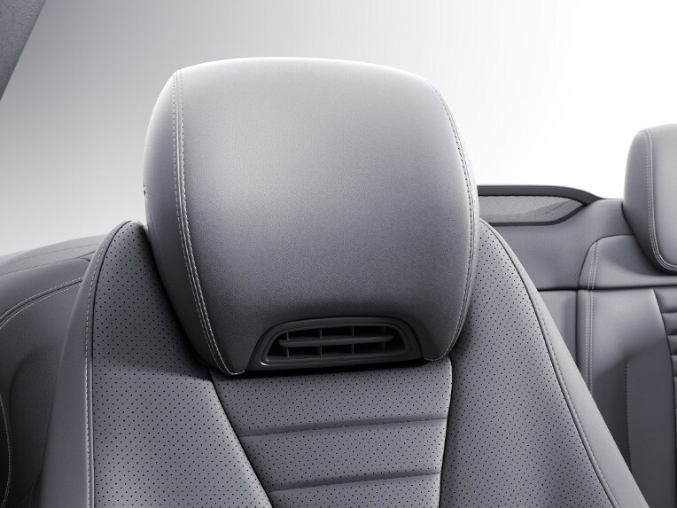 Fotele z AIRSCARF w modelu kabriolet Klasy E od Mercedes-Benz.