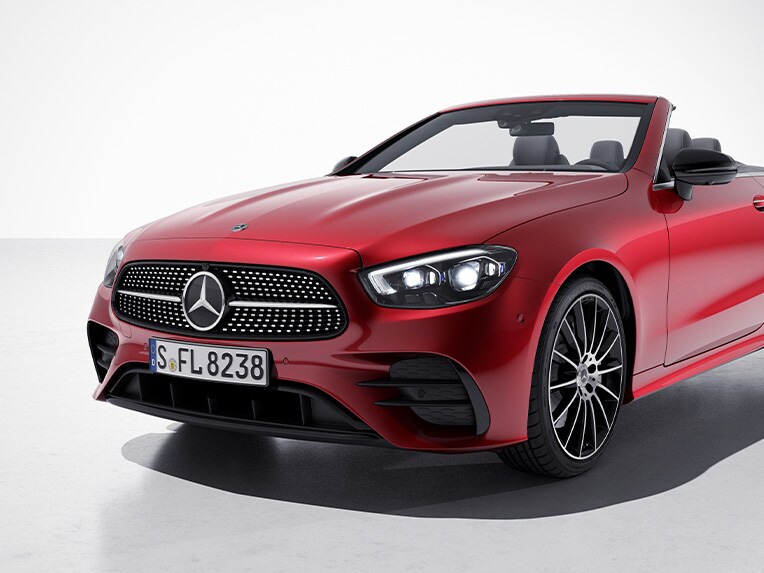 Nadwozie kabrioletu Klasy E od Mercedes-Benz z pakietem Night.