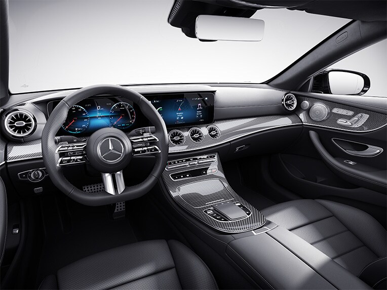 Wnętrze modelu Klasa E Coupé od Mercedes-Benz z linią wyposażenia AMG Line.