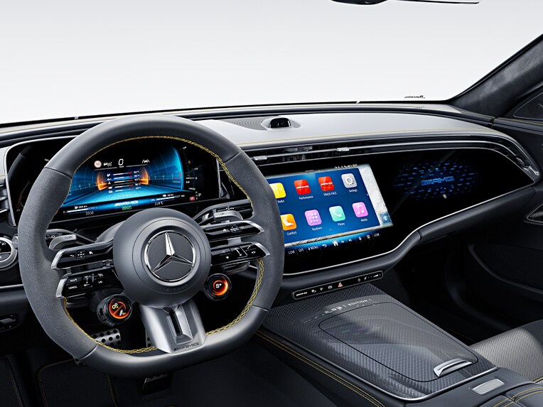 MBUX Superscreen w Mercedes-AMG Klasy E Kombi.