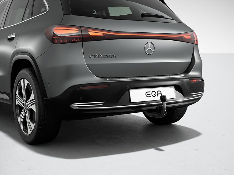 Hak holowniczy z funkcją stabilizacji przyczepy ESP® w nowym modelu EQA marki Mercedes-Benz.