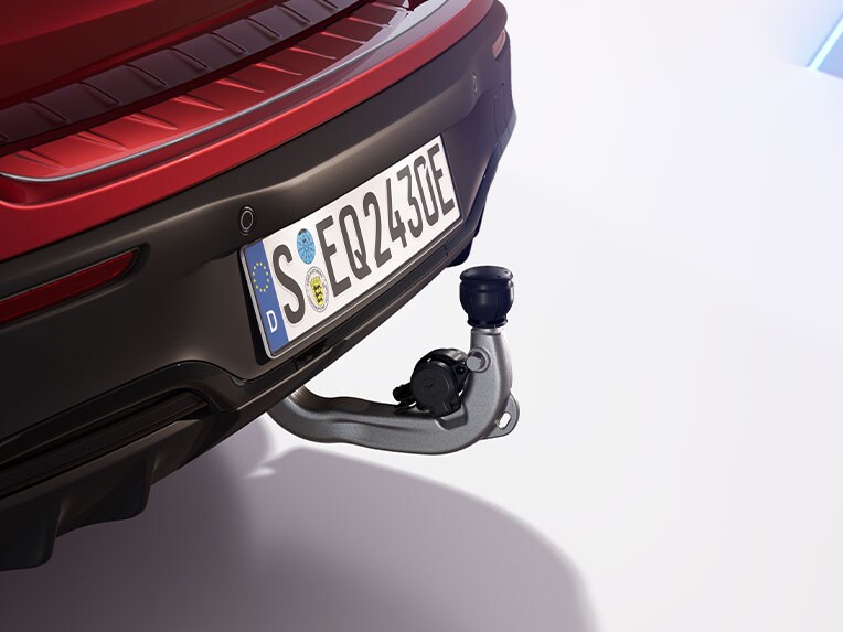 Hak holowniczy z funkcją stabilizacji przyczepy ESP® w nowym modelu EQB marki Mercedes-Benz.