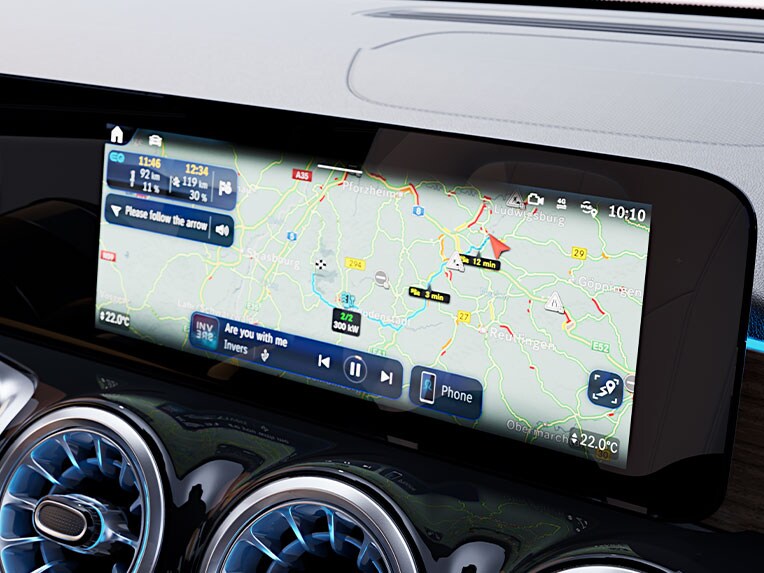 Nawigacja z Electric Intelligence w nowym EQB marki Mercedes-Benz.