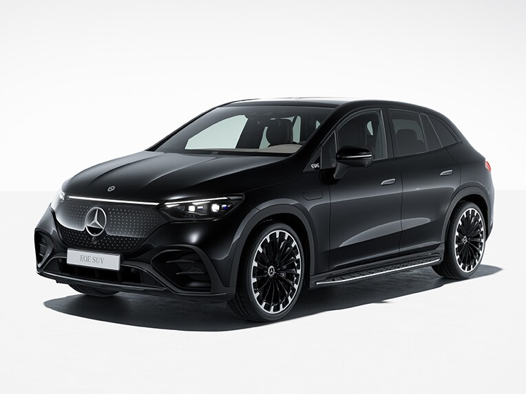 Wnętrze nowego SUV-a EQE Mercedes-Benz z linią wyposażenia AMG Line.