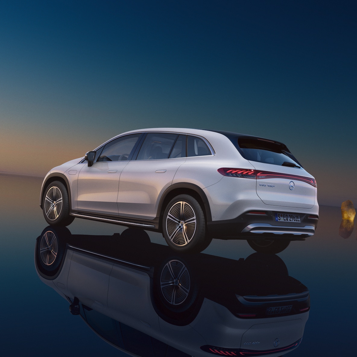 Mercedes-Benz EQS SUV z perspektywy kierowcy.