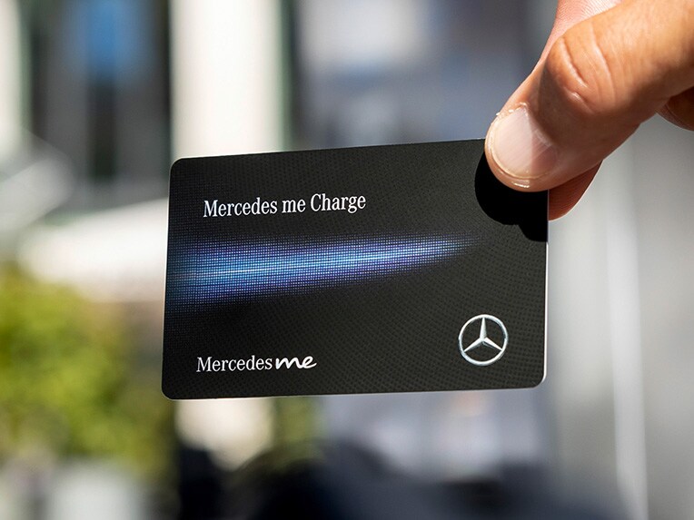 Ładowanie w drodze dzięki MB.CHARGE Public elektrycznego modelu Mercedes-Benz Klasa G.