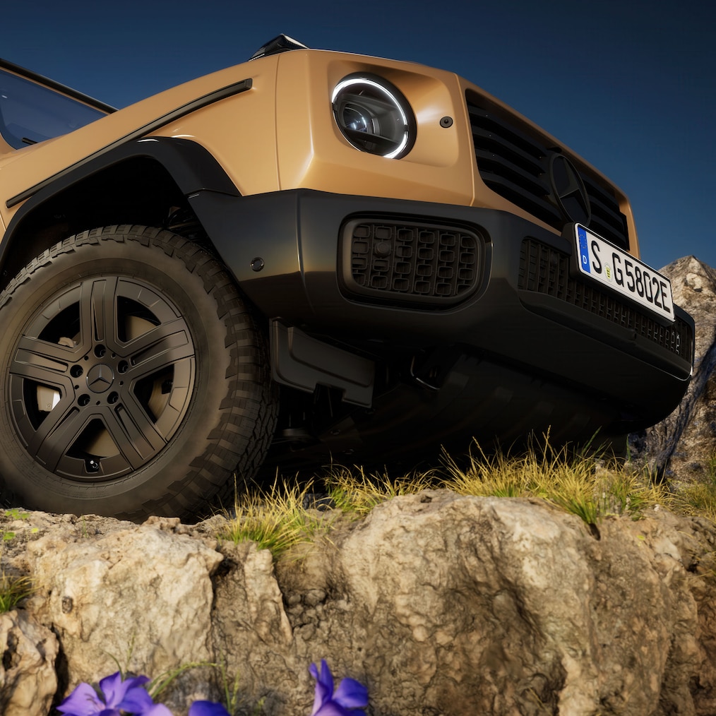 Dolna osłona techniczna w kolorze grafitowej czerni w modelu Mercedes-Benz G 580 z&nbsp;technologią EQ.