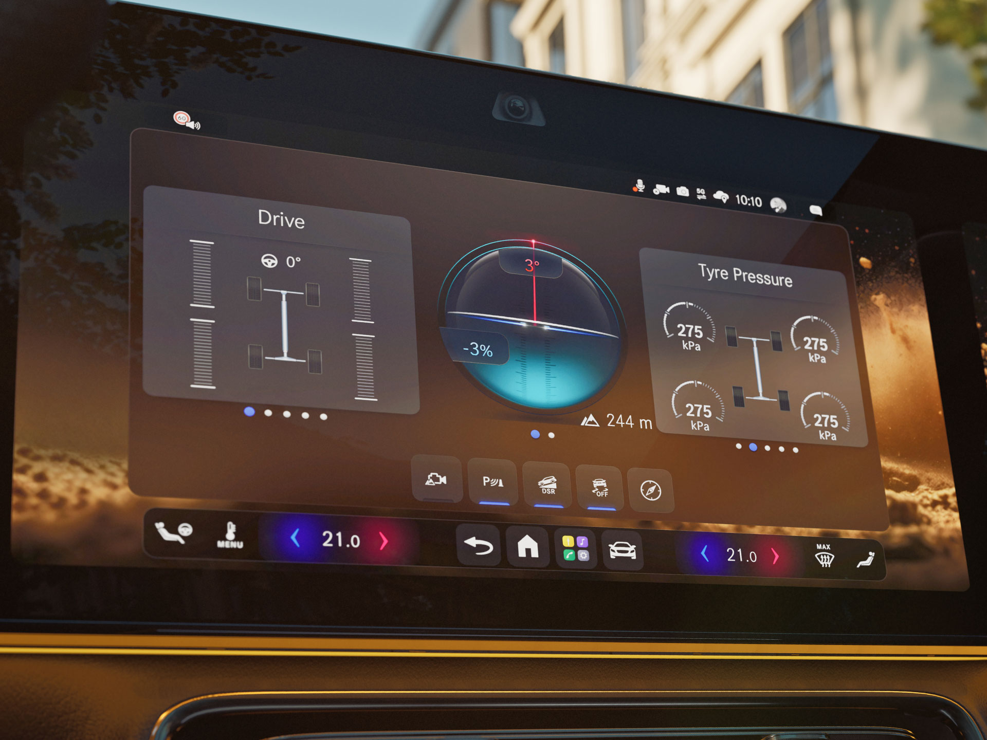 Funkcje terenowe | Całkowicie nowy, elektryczny GLA | Mercedes-Benz Wnętrze całkowicie nowego elektrycznego modelu GLA marki Mercedes-Benz z naciskiem na ekran MBUX Superscreen pokazujący przezroczystą maskę silnika.