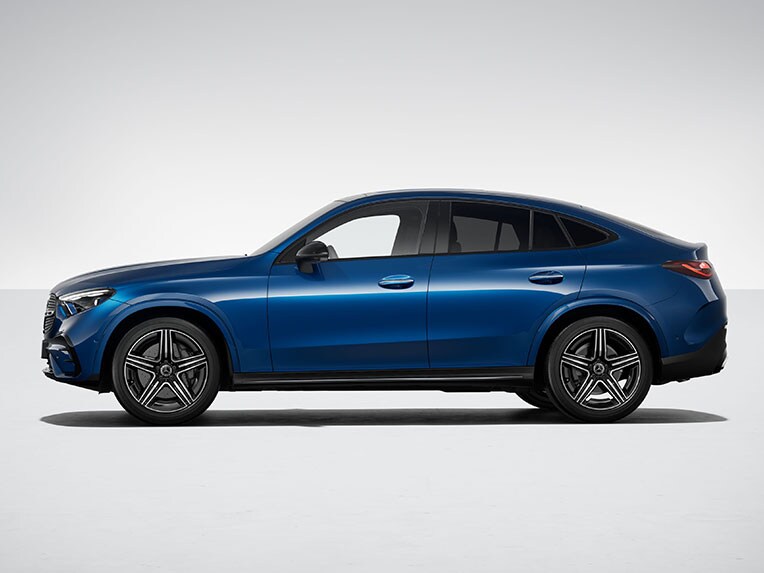 Sportowy układ jezdny i układ kierowniczy przedniej osi modelu Mercedes-Benz GLC Coupé.