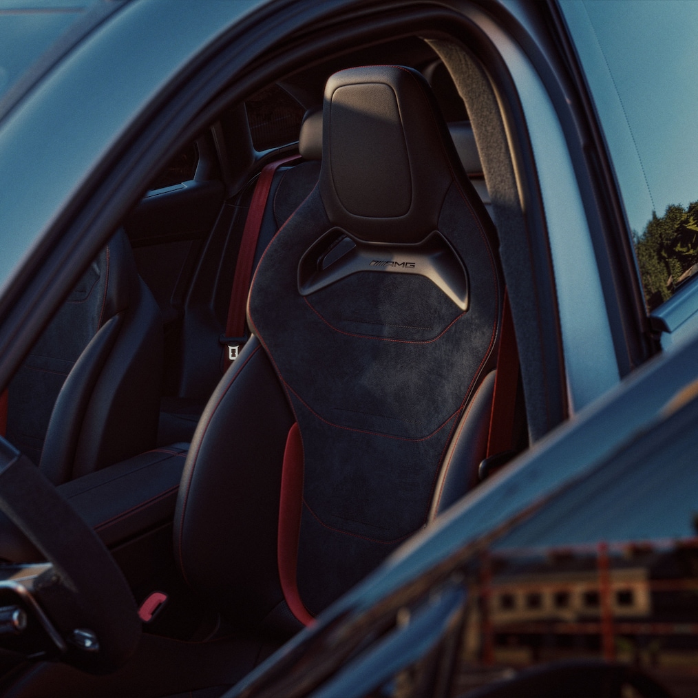 Fotele AMG Performance w nowym modelu Mercedes-AMG GLC SUV.