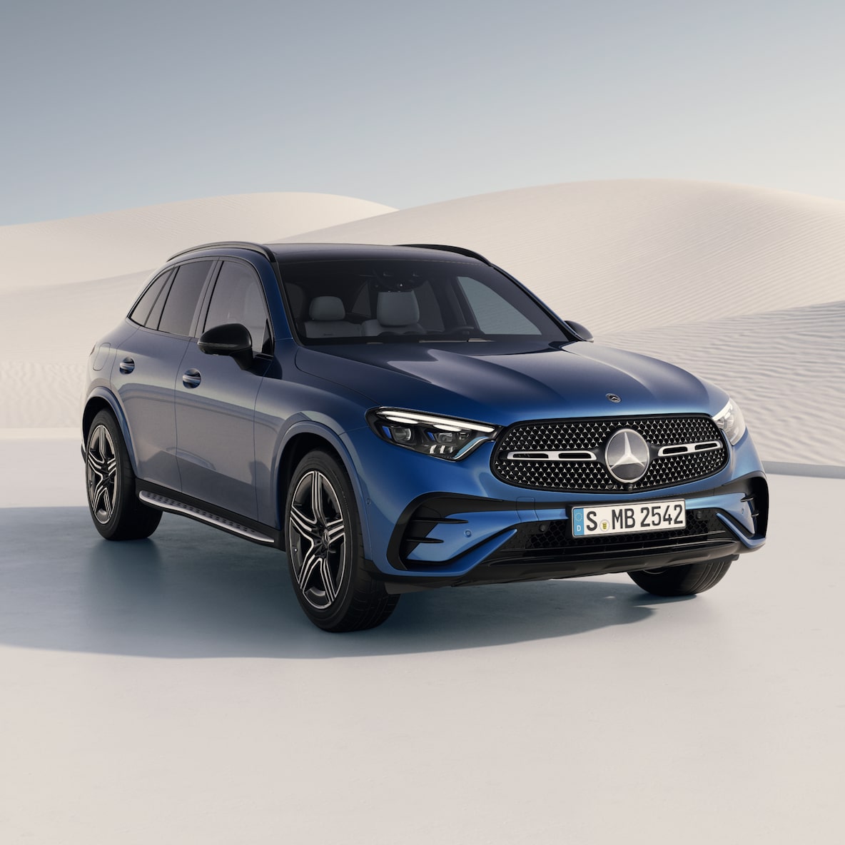 Widok z przodu modelu Mercedes-Benz GLC.