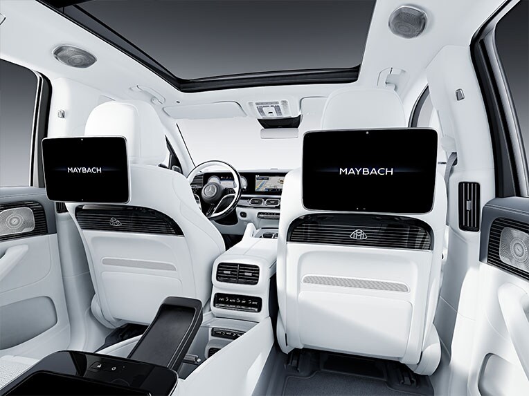 Wnętrze Mercedesa-Maybach GLS z pakietem elementów ozdobnych Exclusive.