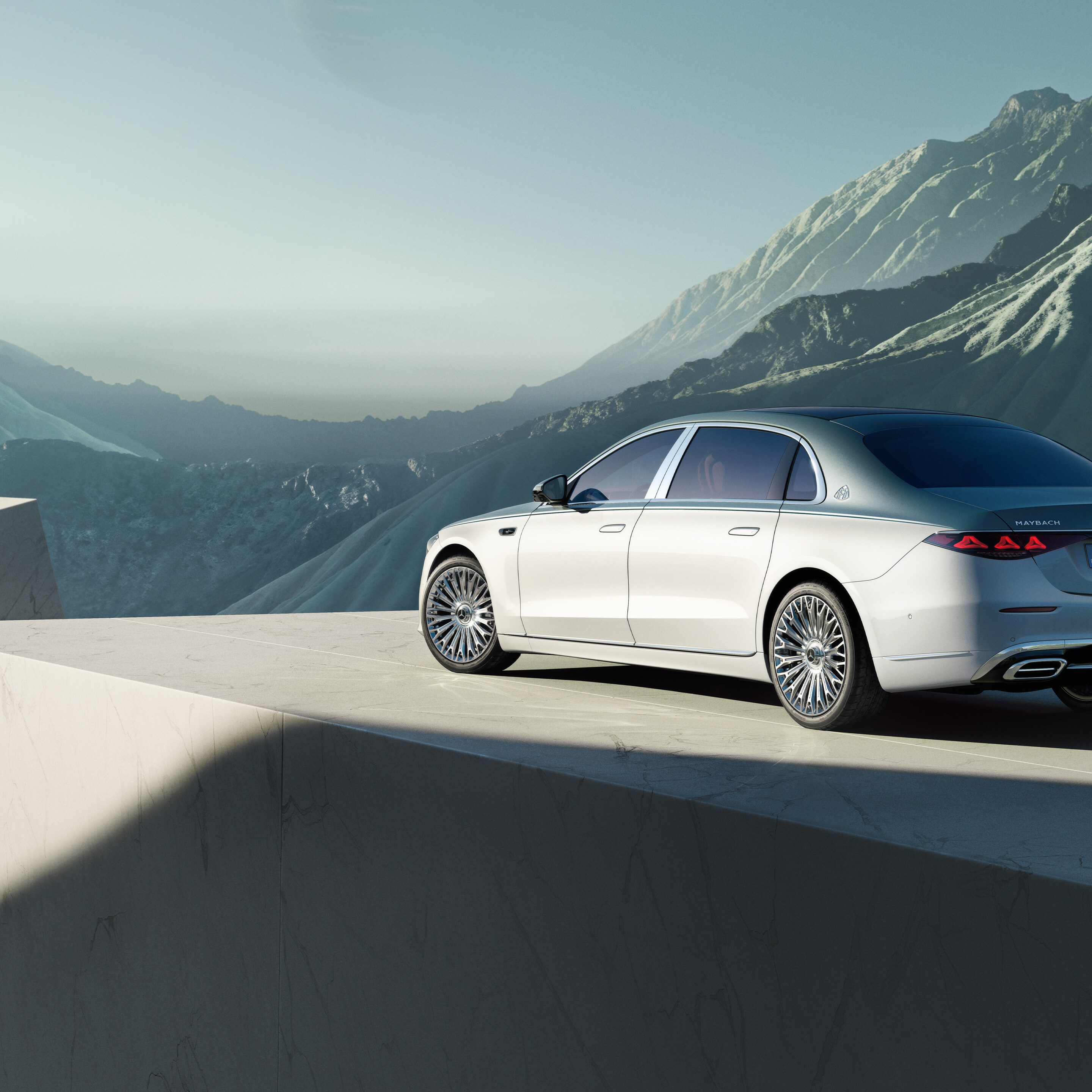 Klasa S Mercedes-Maybach – widok z boku.