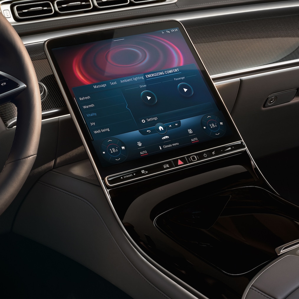 Przód pakietu ENERGIZING modelu Mercedes-Benz Klasa S Limuzyna.