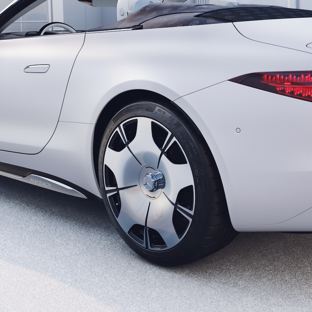 Widok z boku lewego tylnego koła z 5 otworami.