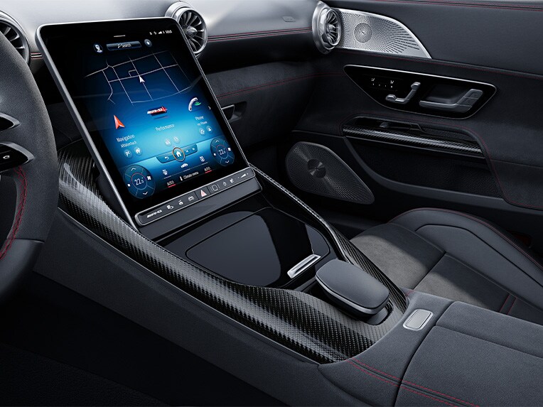 Elementy ozdobne MANUFAKTUR z karbonu w Mercedes-AMG SL Roadster.
