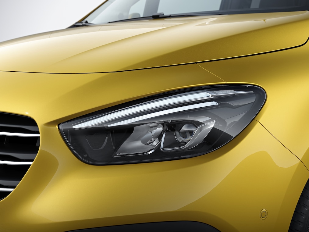 Zdjęcie przedstawia zbliżenie reflektorów LED High Performance.