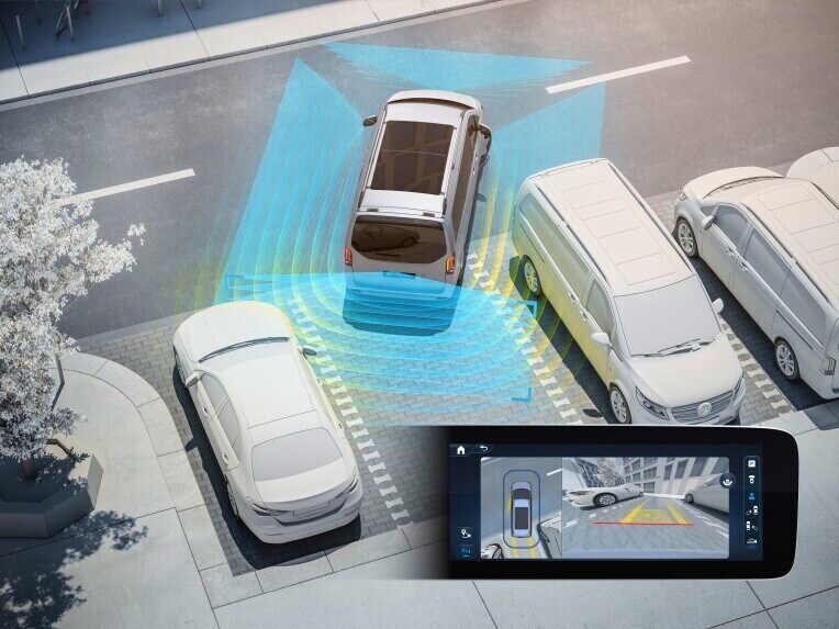 Pakiet parkowania z kamerą 360° i aktywnym asystentem parkowania ułatwia znalezienie miejsca parkingowego, a także parkowanie i wyjeżdżanie z niego.