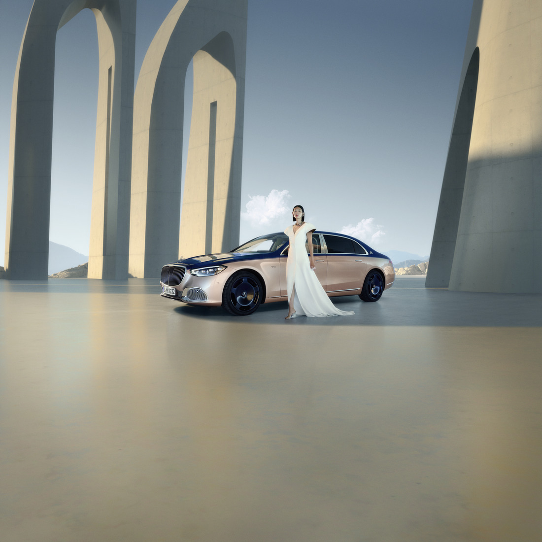 Mercedes-Maybach Klasa S Mercedes-Maybach Haute Voiture w błyszczącym odcieniu różowym.