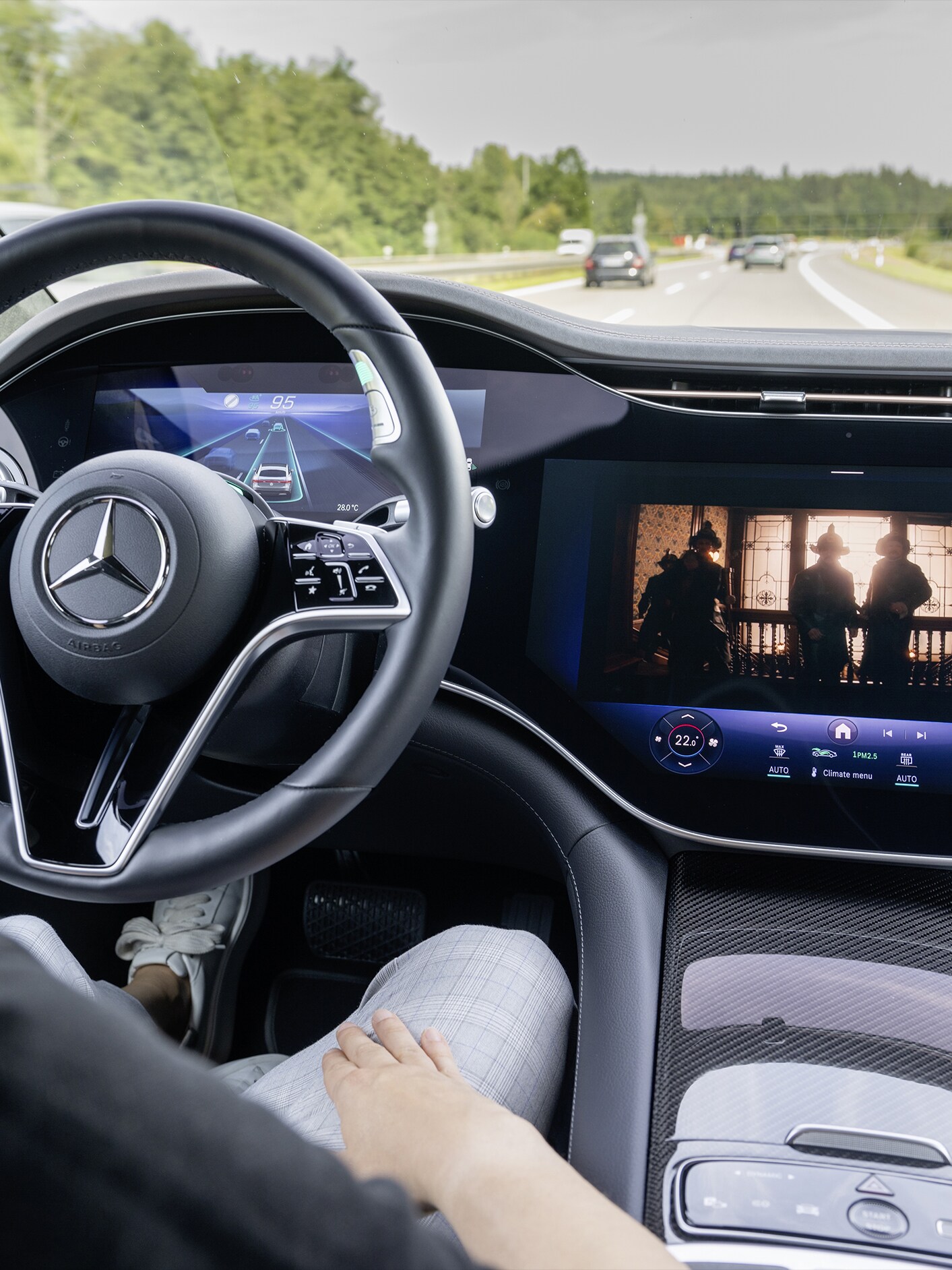 Kokpit pojazdu Mercedes-Benz.