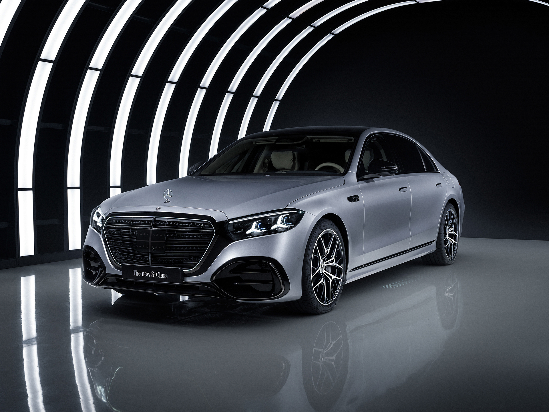 Technologia | Technologie układu napędowego | Mercedes-Benz Zdjęcie przedstawiające technologię stojącą za układami napędowymi Mercedes-Benz.