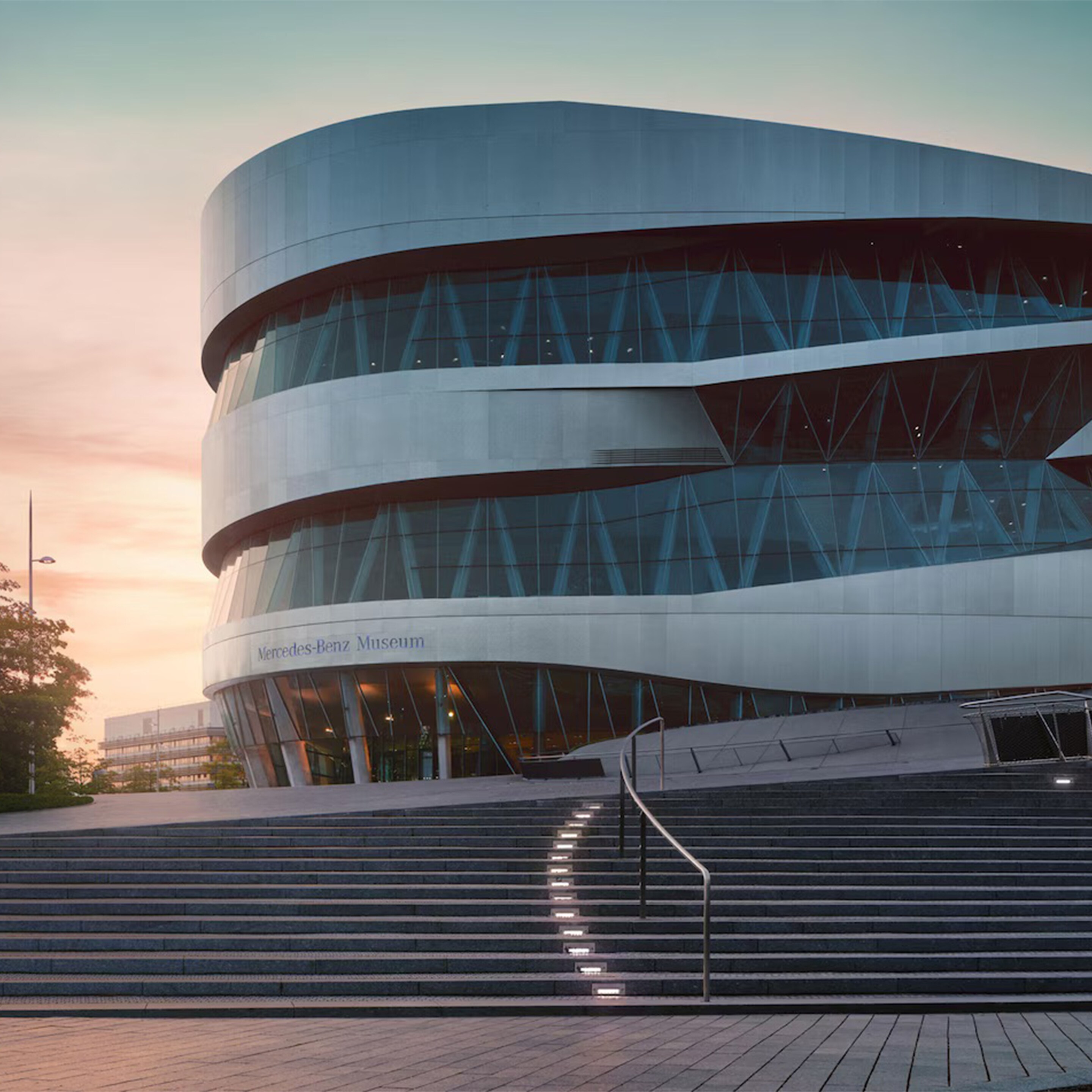 Muzeum Mercedes-Benz w Stuttgarcie – widok z zewnątrz.