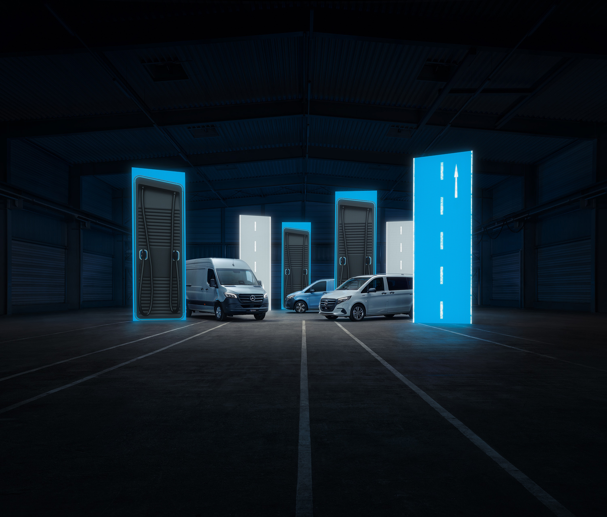 Rozwiązania w zakresie ładowania | Modele elektryczne | Mercedes-Benz Elektryczne samochody dostawcze Mercedes-Benz z inteligentnymi rozwiązaniami w zakresie ładowania w zaawansowanym technologicznie środowisku logistycznym.