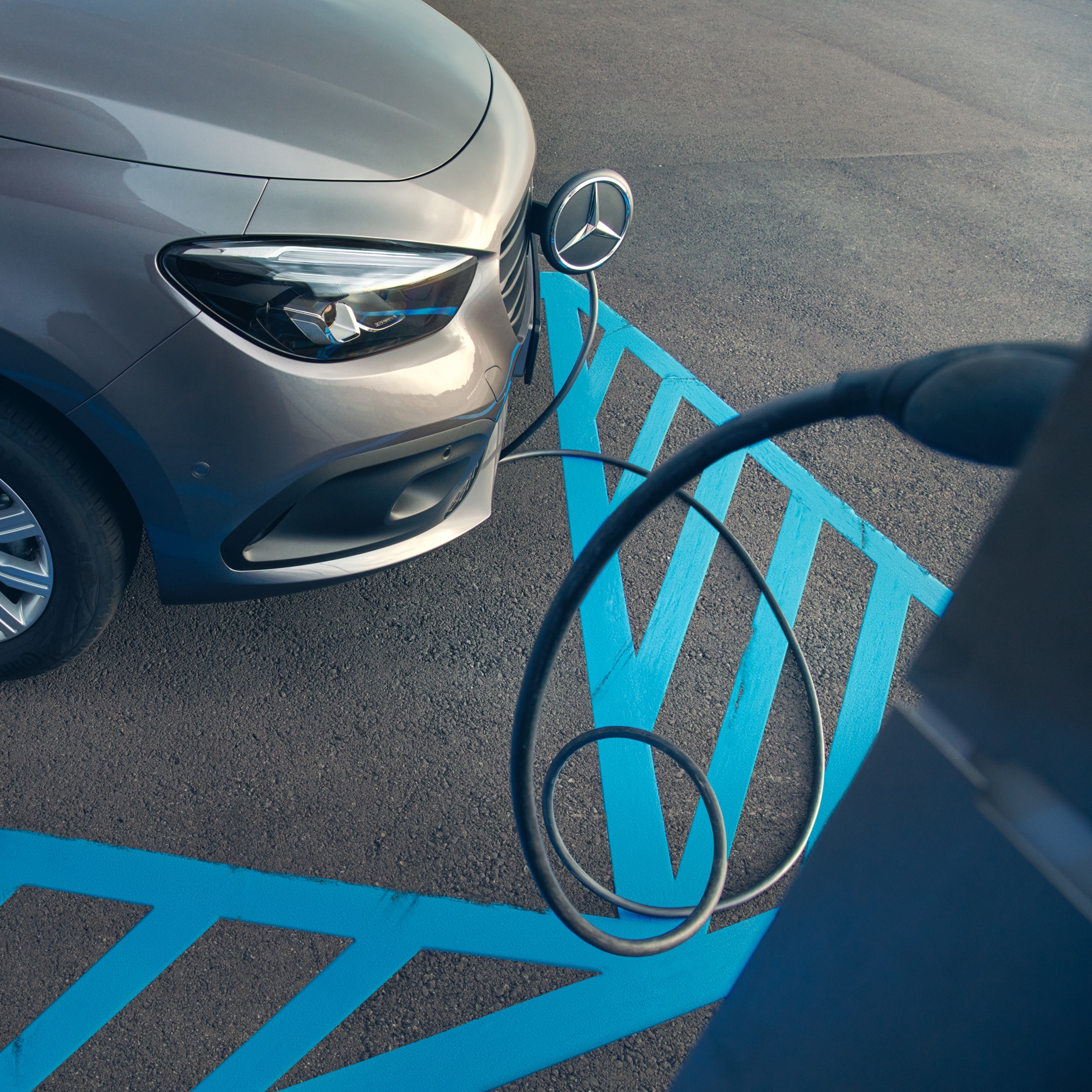 eCitan Tourer | Mercedes-Benz Mercedes-Benz eCitan Tourer podczas ładowania.