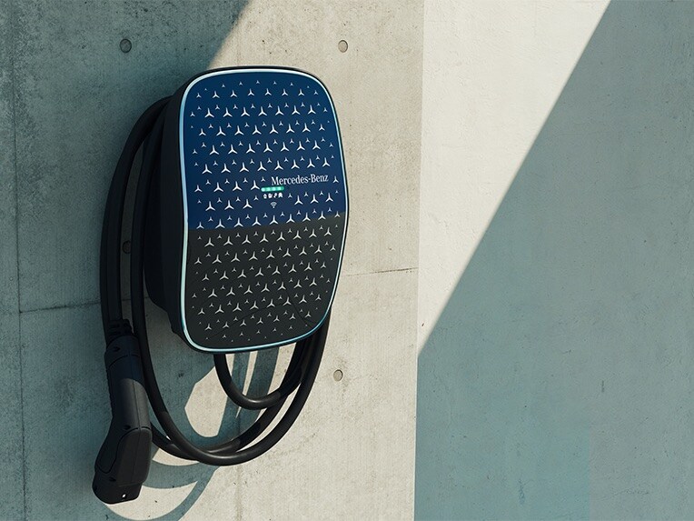 Mercedes-Benz Wallbox Home to komfortowa możliwość ładowania pojazdów elektrycznych Mercedes-Benz.