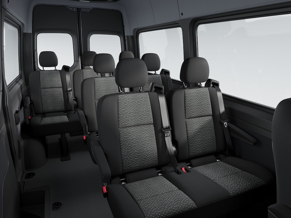 Przedział pasażerski modelu Mercedes-Benz Sprinter Tourer.
