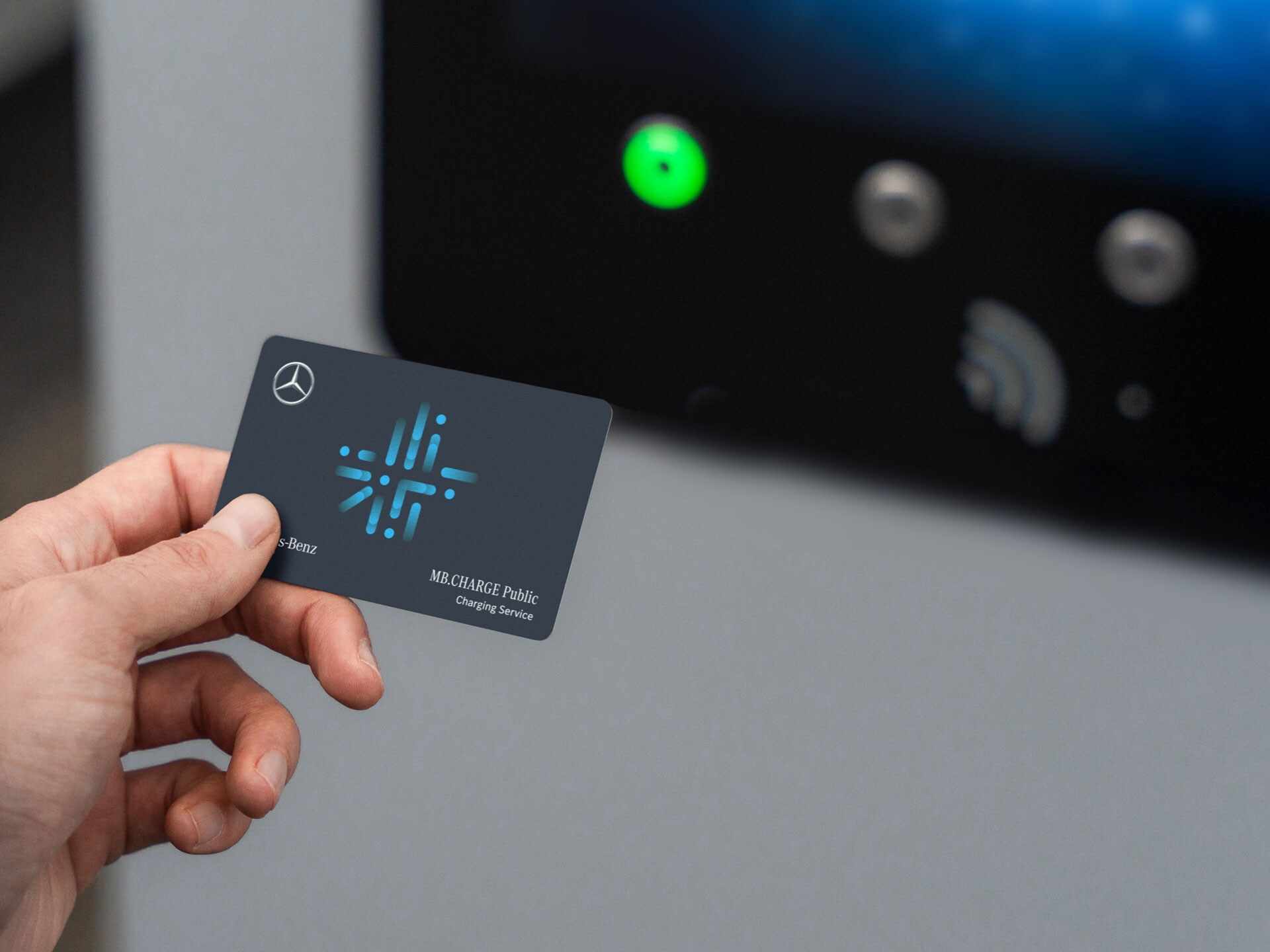 MB.CHARGE Public firmy Mercedes-Benz