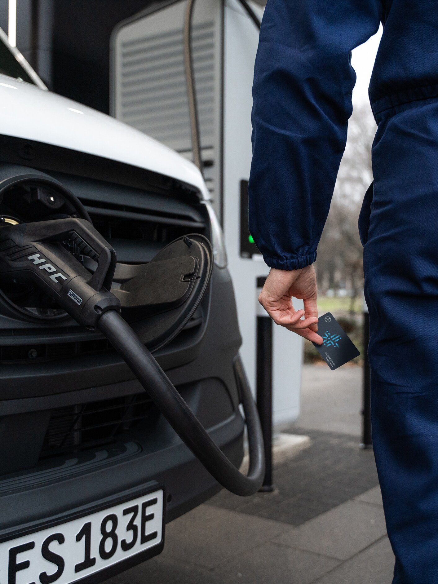 MB.CHARGE Public firmy Mercedes-Benz