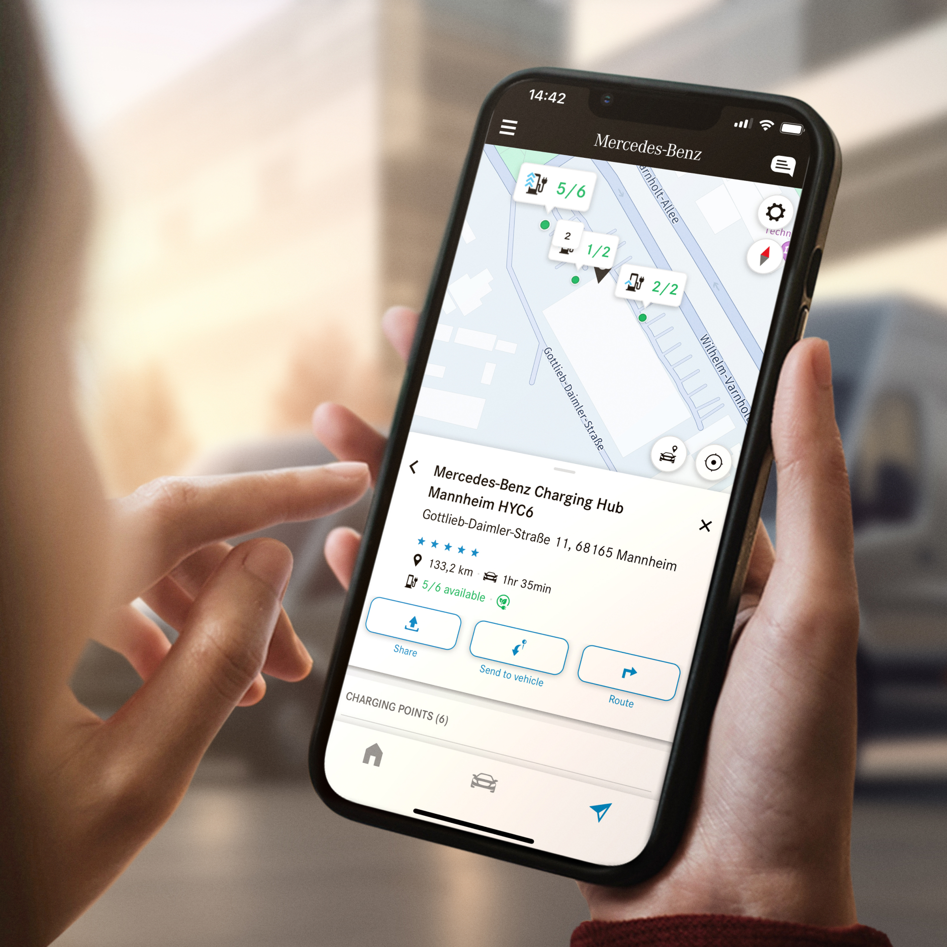 MB.CHARGE Public | Cyfrowe Dodatki | Mercedes-Benz Funkcja MB.CHARGE Public na smartfonie.