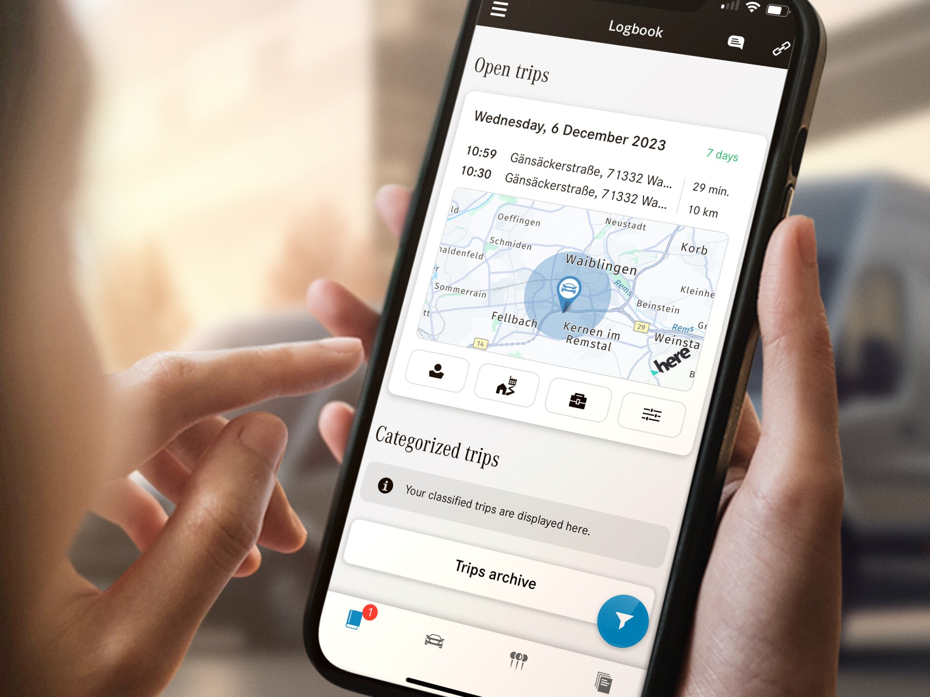 Elektroniczny dziennik kierowcy od Mercedes-Benz na smartfonie.