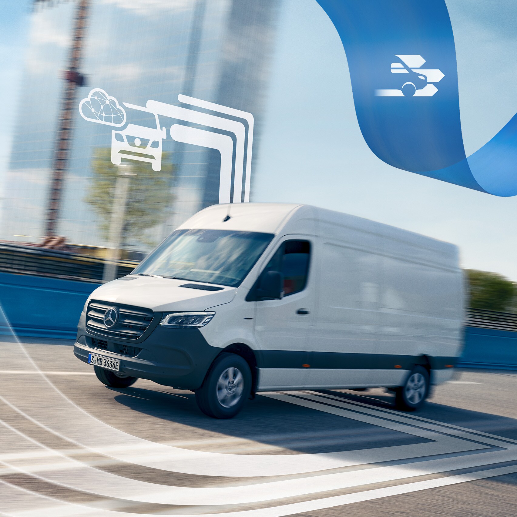 Biały samochód dostawczy Mercedes-Benz Sprinter na drodze, z symbolem cyfrowym.