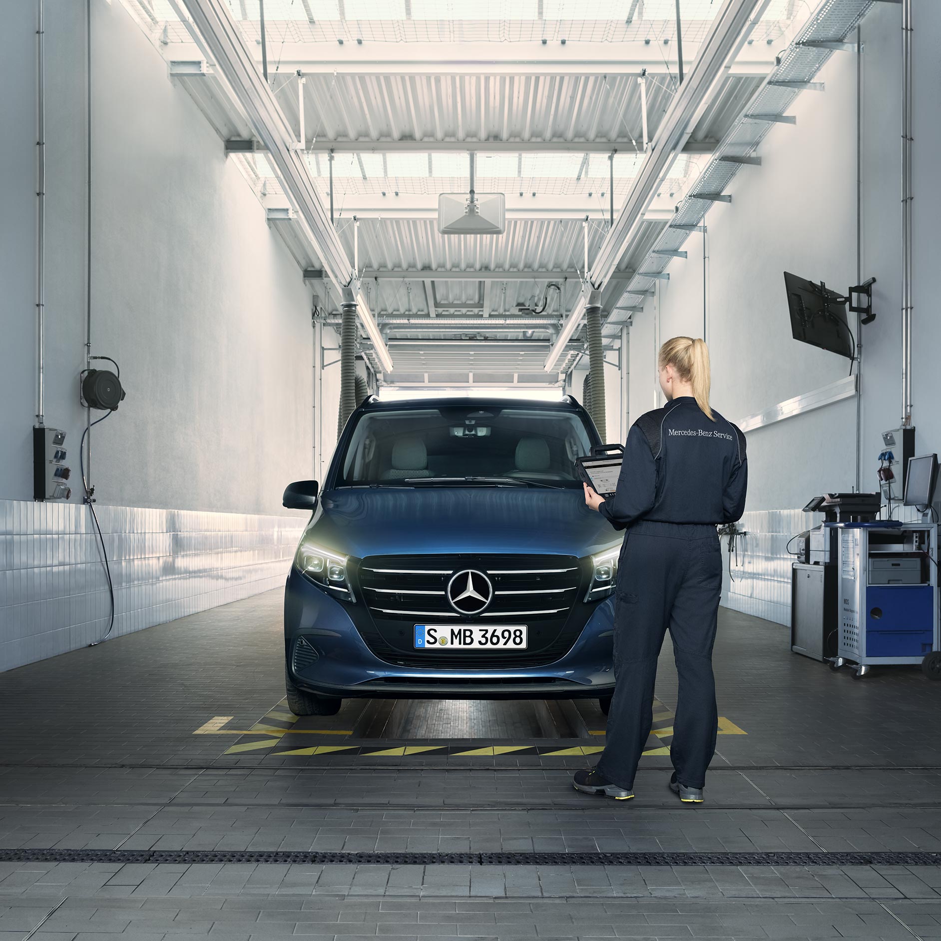 Zawsze gotowy | Mercedes-Benz Van ProCenter Nasi doradcy w Mercedes-Benz Van ProCenter specjalizują się w wymaganiach Twojej branży.