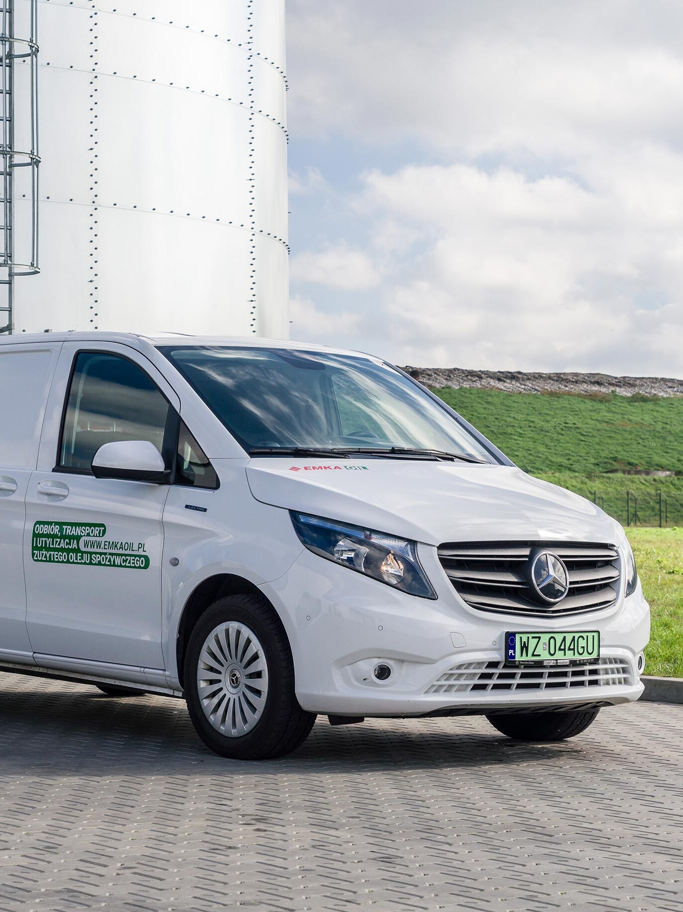 eSprinter w Emka S.A. – zielony transport odpadów medycznych
